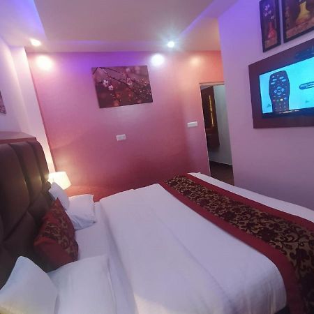 Deluxe Homestay Apartments With Kitchen In Šimla Exteriér fotografie